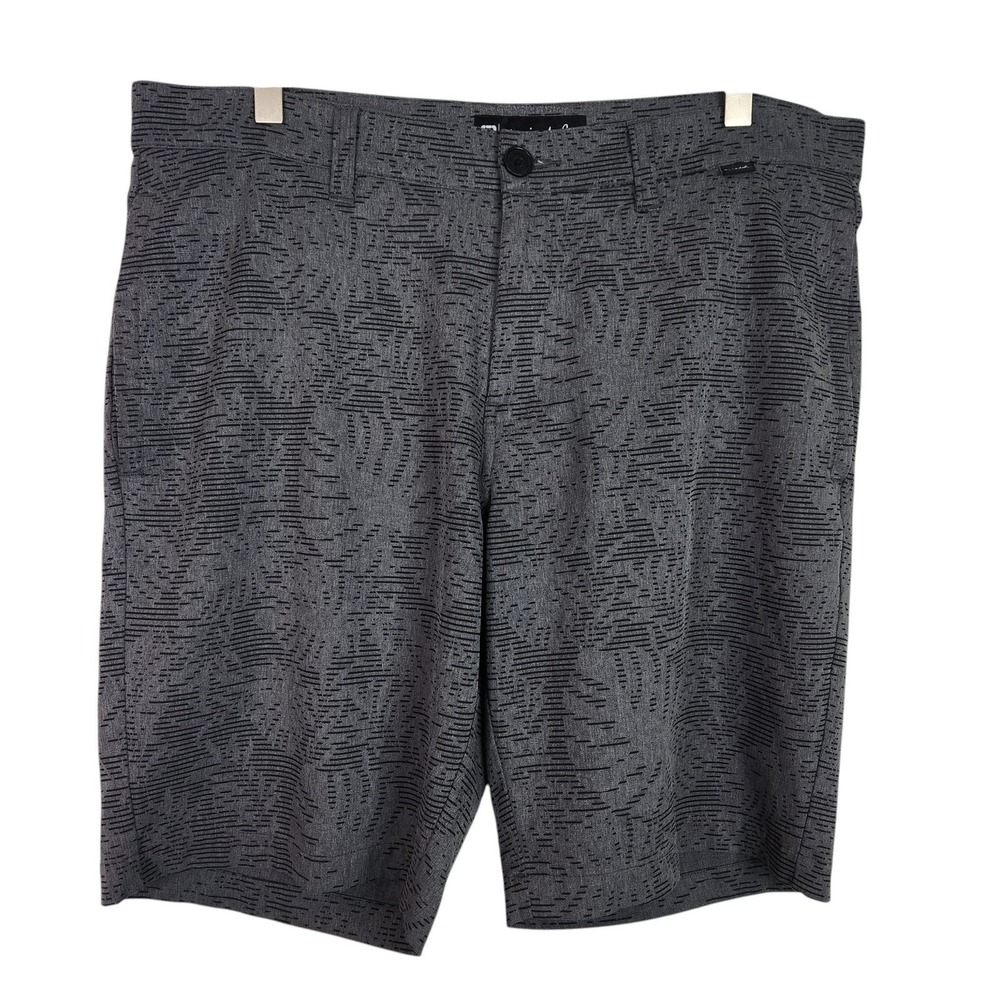 TRAVIS MATHEW Shorts Mens 34 Gray Geometric Print Stretch Golf Chino Casual